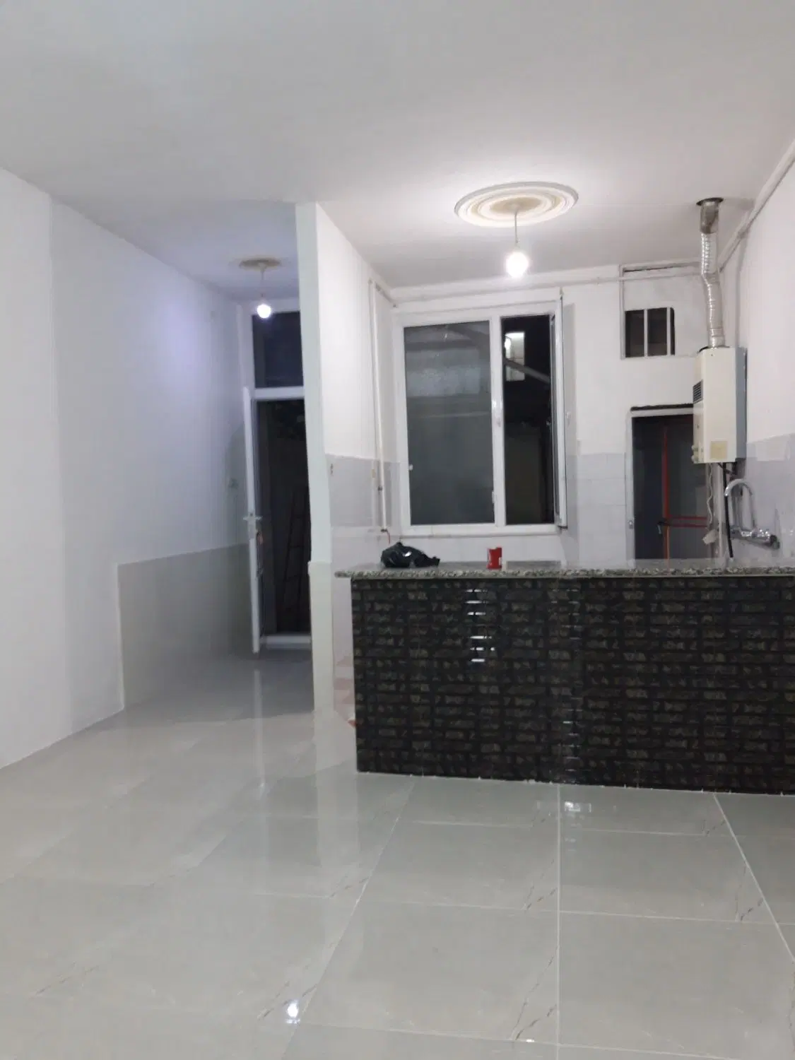 خانه ویلایی شهرک نوکان نسترن ۵ با حیاط ماشین رو