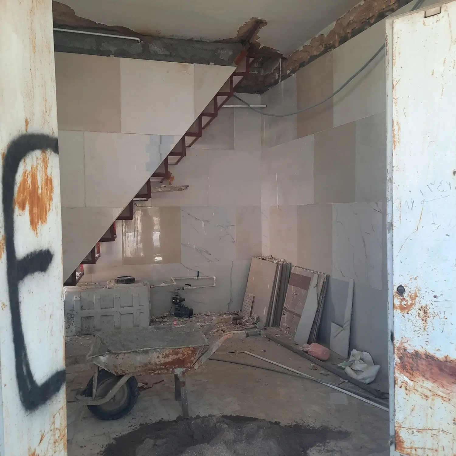 اجاره مغازه ۳۰ متری خیابان خبرنگار