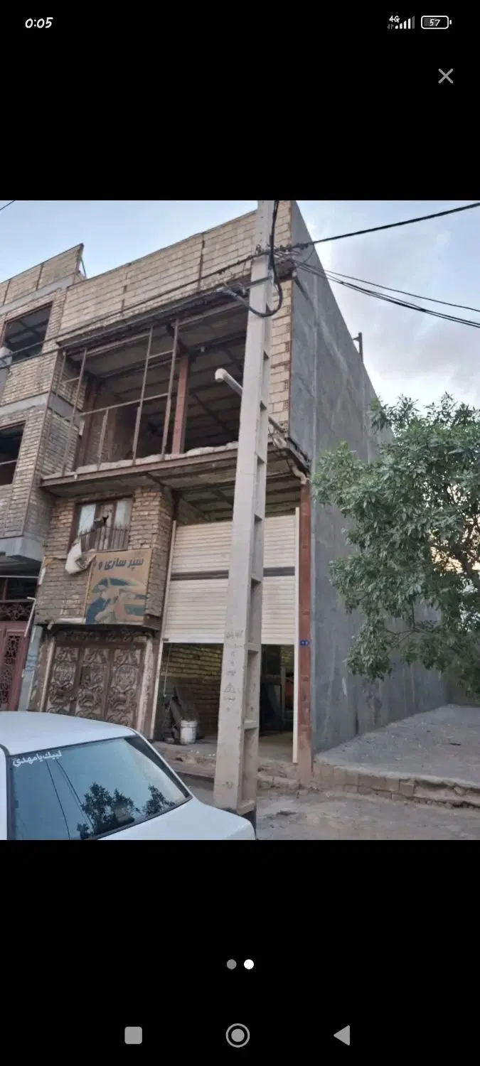 خانه از آجر درآمده تجاری دار