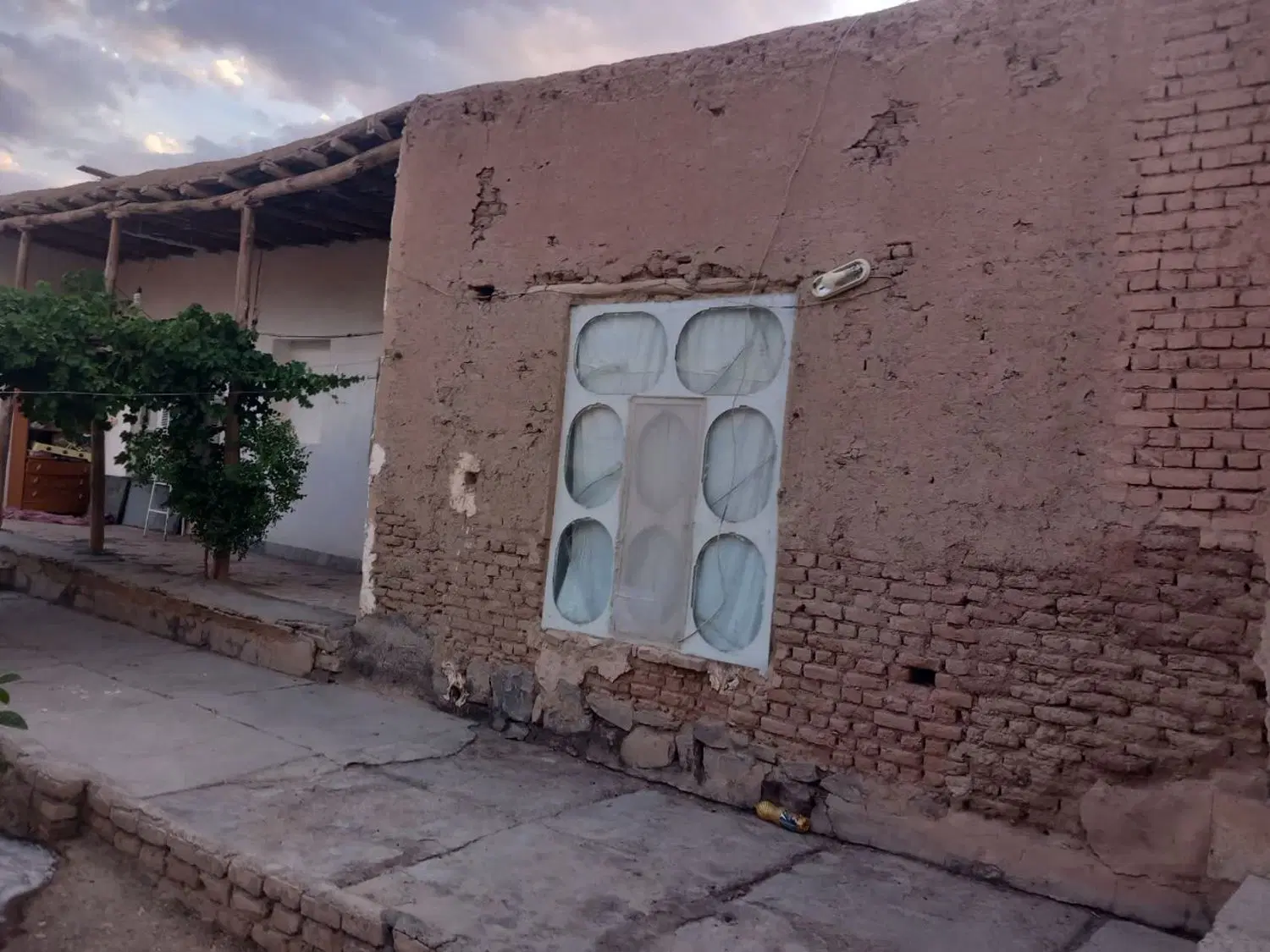 عمارت مسکونی