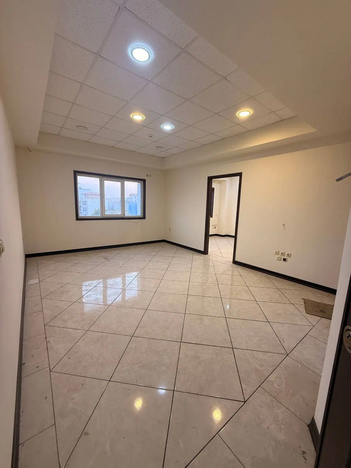 فروش واحدی تجاری