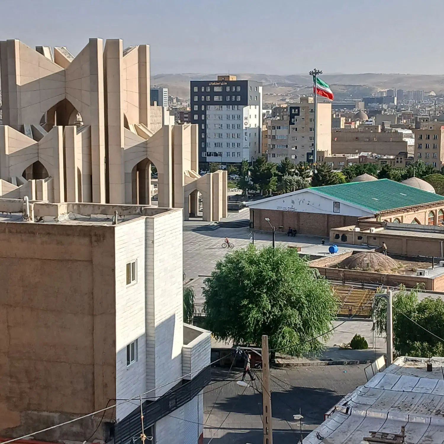 یک بابب اپارتمان 90متر خیابان عارف سند6 دانگ