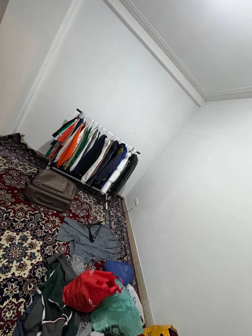 واحد 77 متری استقلال