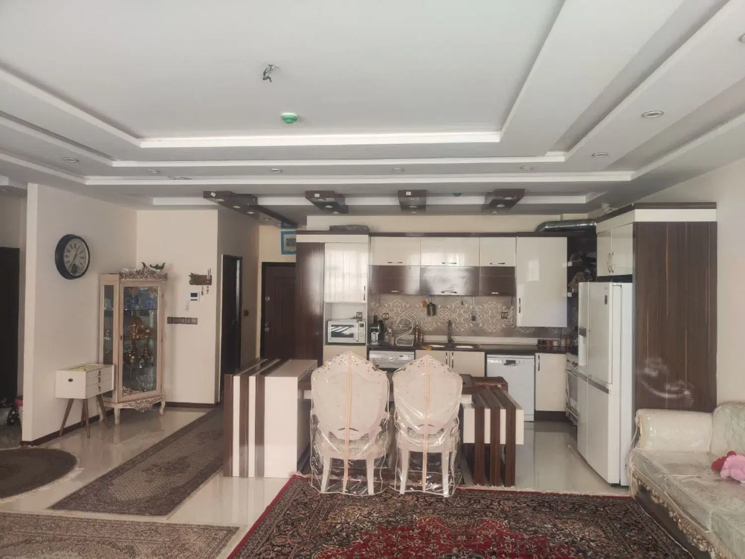 آپارتمان110مترامامت31دونبش حاشیه