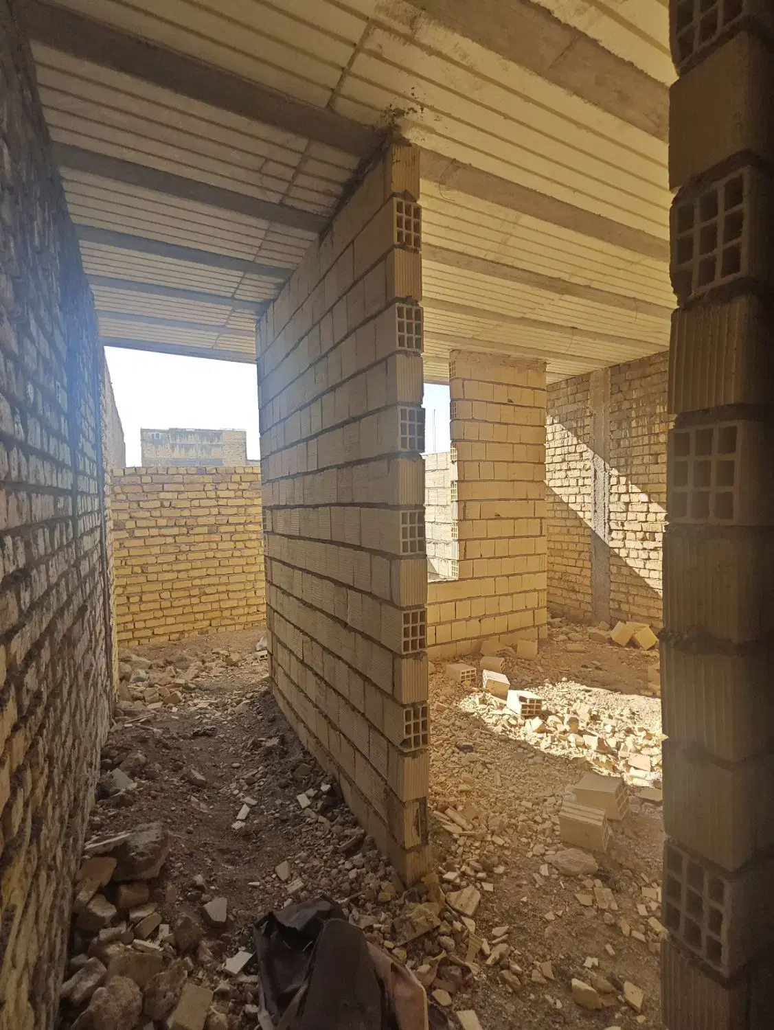 واحد اسکلت۱۱۰متر شهرک گردخون طبقه پایین با پارکینگ