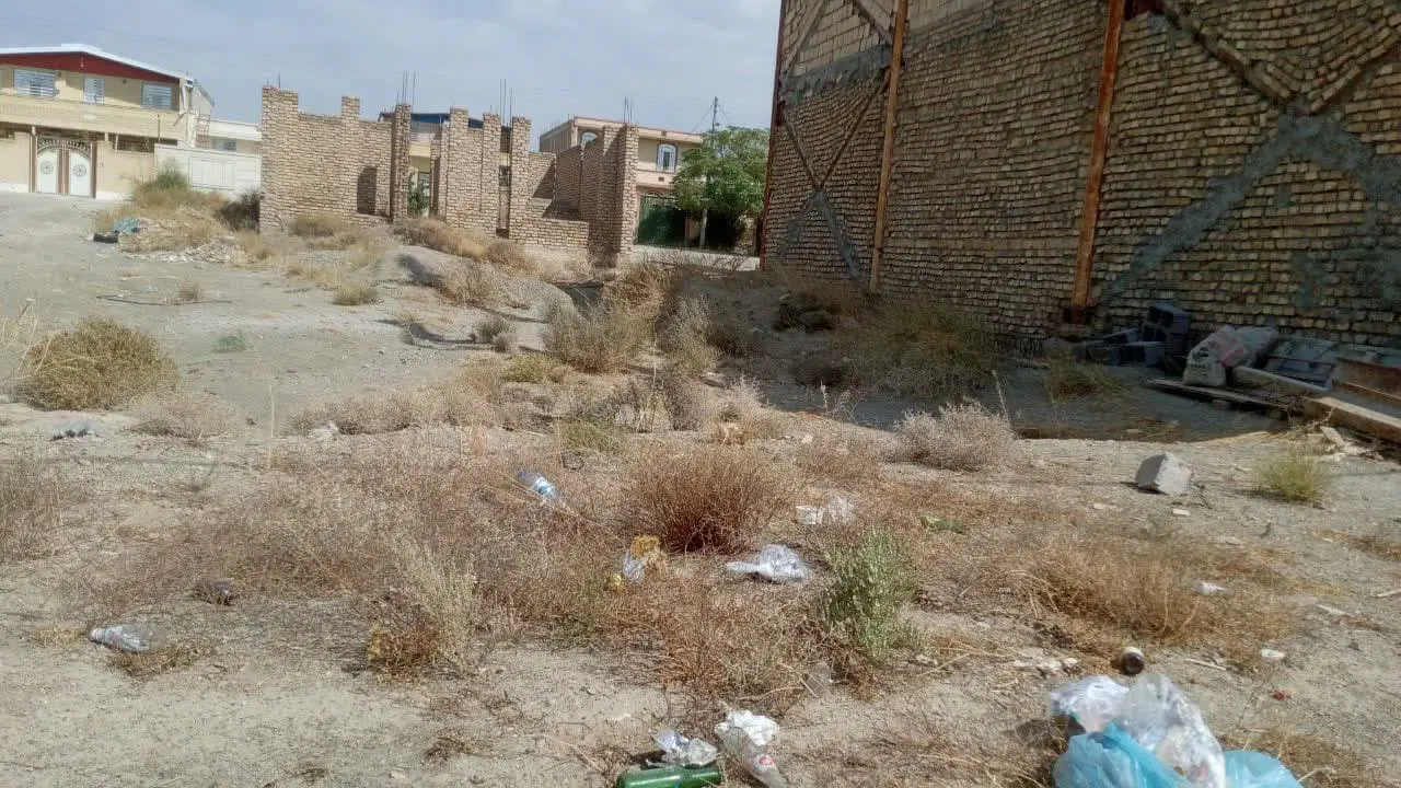 زمین فروشی