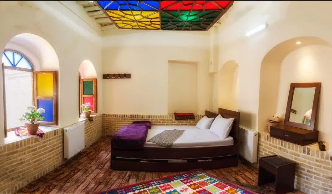 اقامتگاهی شیک و مرتب با قدمت ۱۳۰ ساله