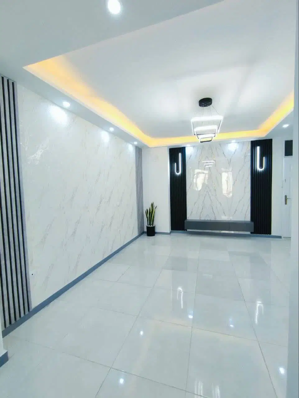 آپارتمان 80 متر دو خواب رو به نما