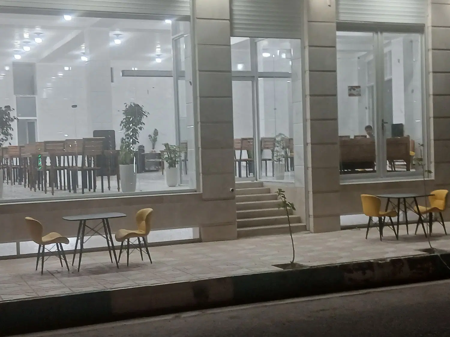 فروش رستوران آراد .شهربابک خورسند.بلوارپیامبراعظم