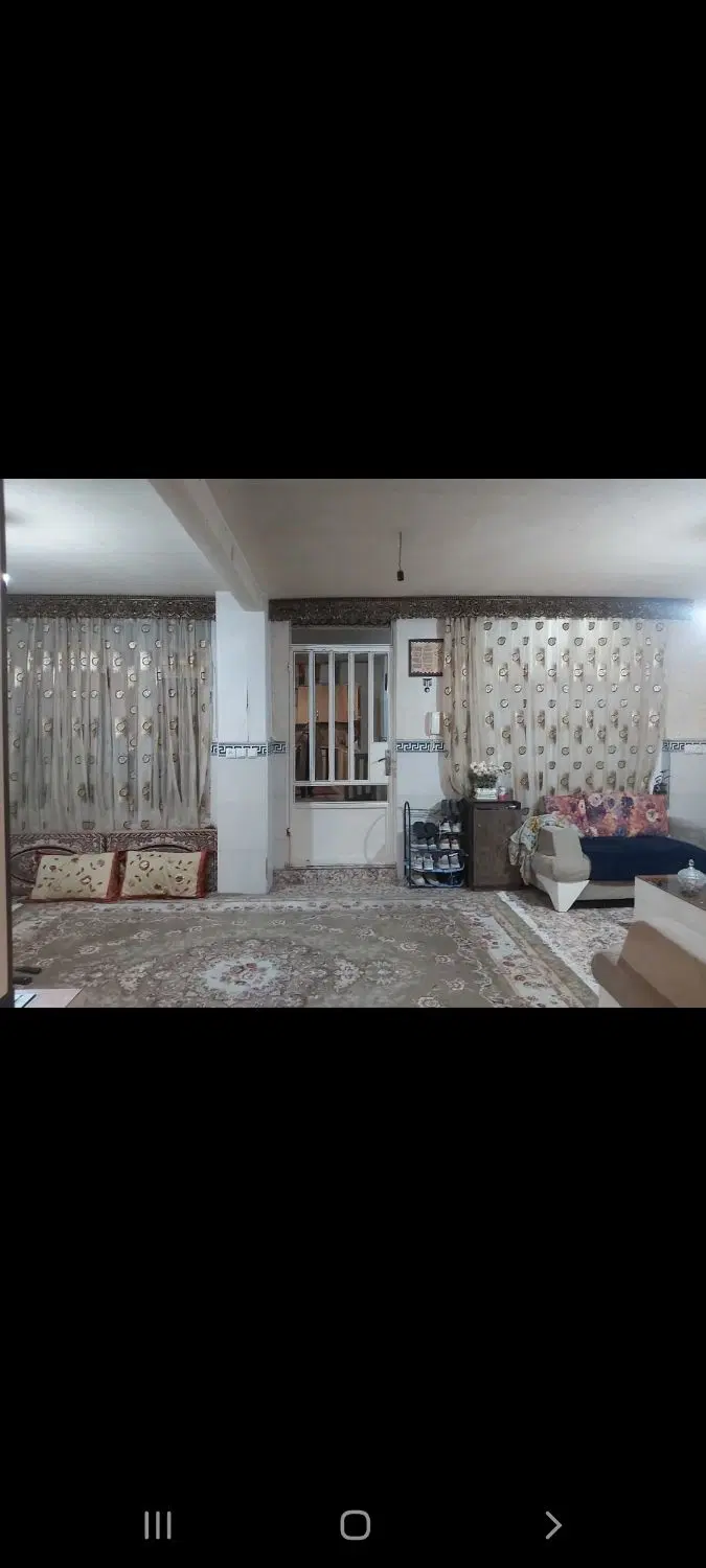 خانه ویلایی تو یه محله آروم
