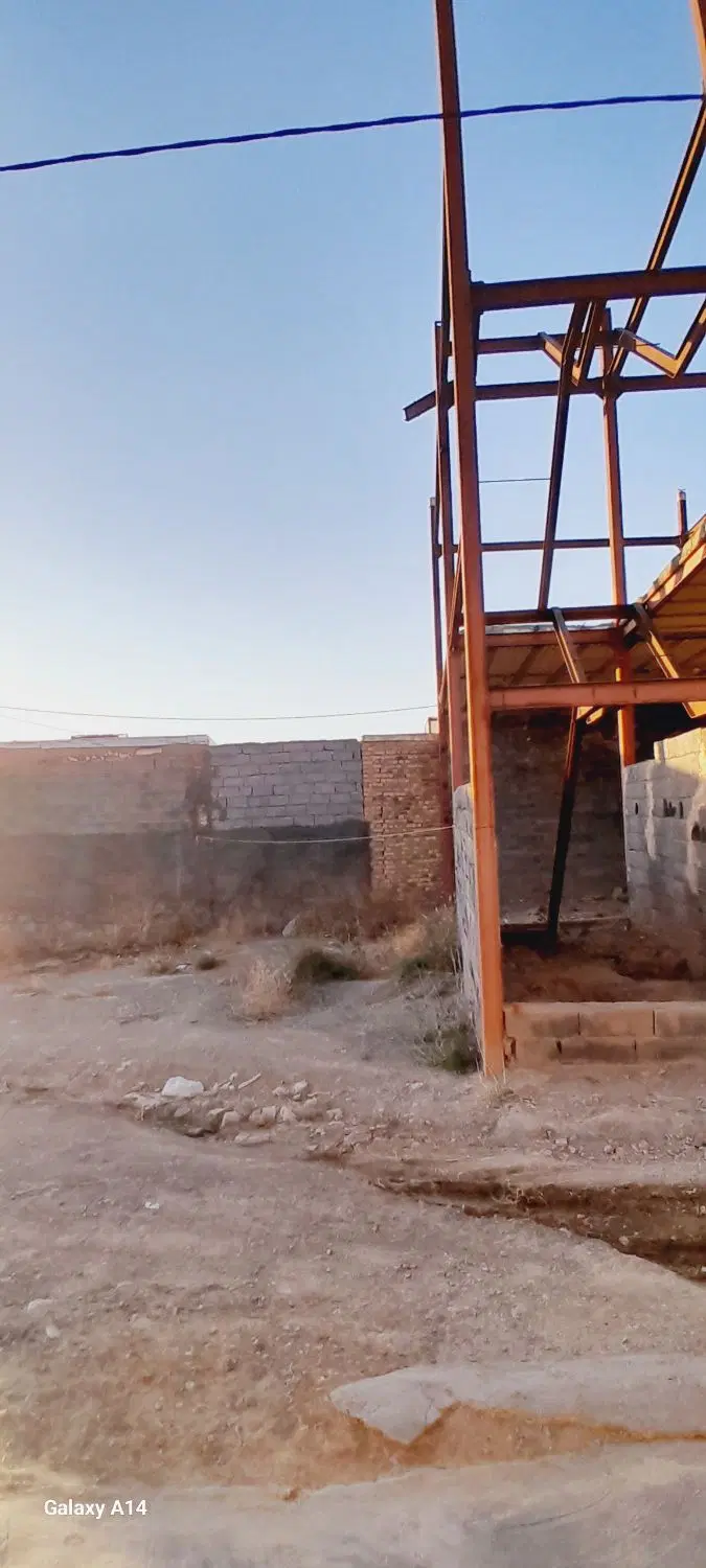خانه نیمه کاره فروشی نایسر