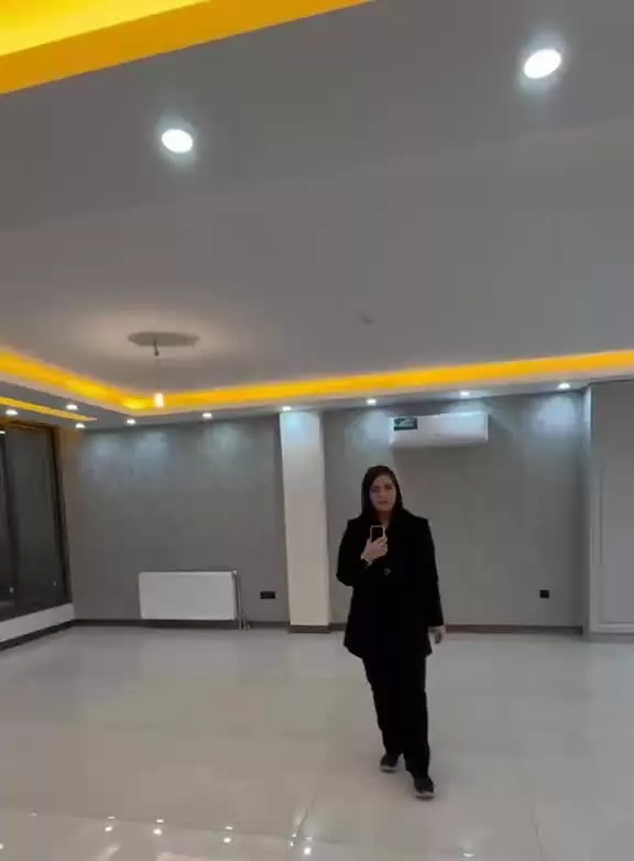 واحد ۱۳۵ متری لوکس تاپ لوکیشن شیخ‌صدوق شمالی