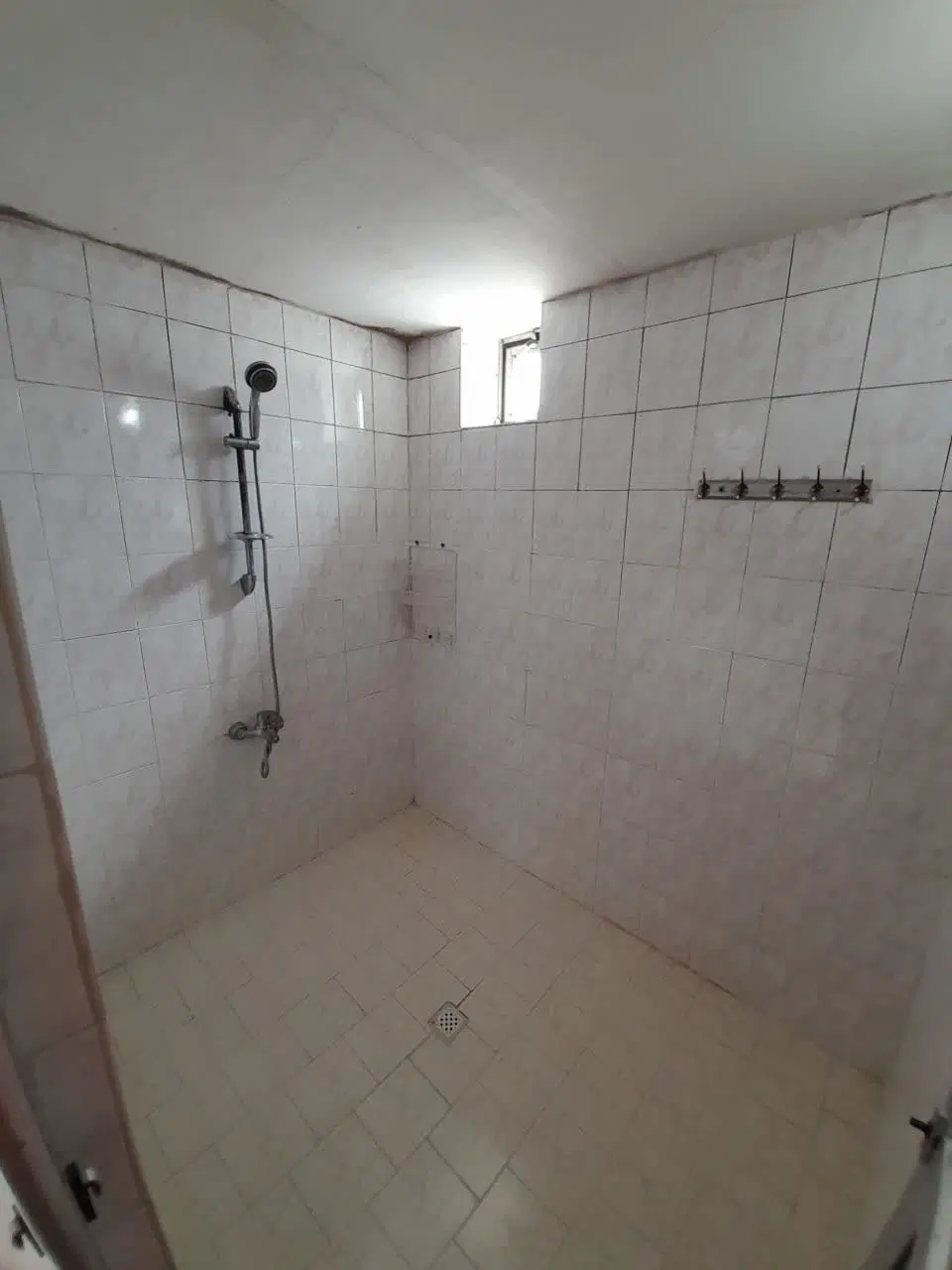 اجاره آپارتمان ۱۰۰متری دو خوابه طبقه دوم