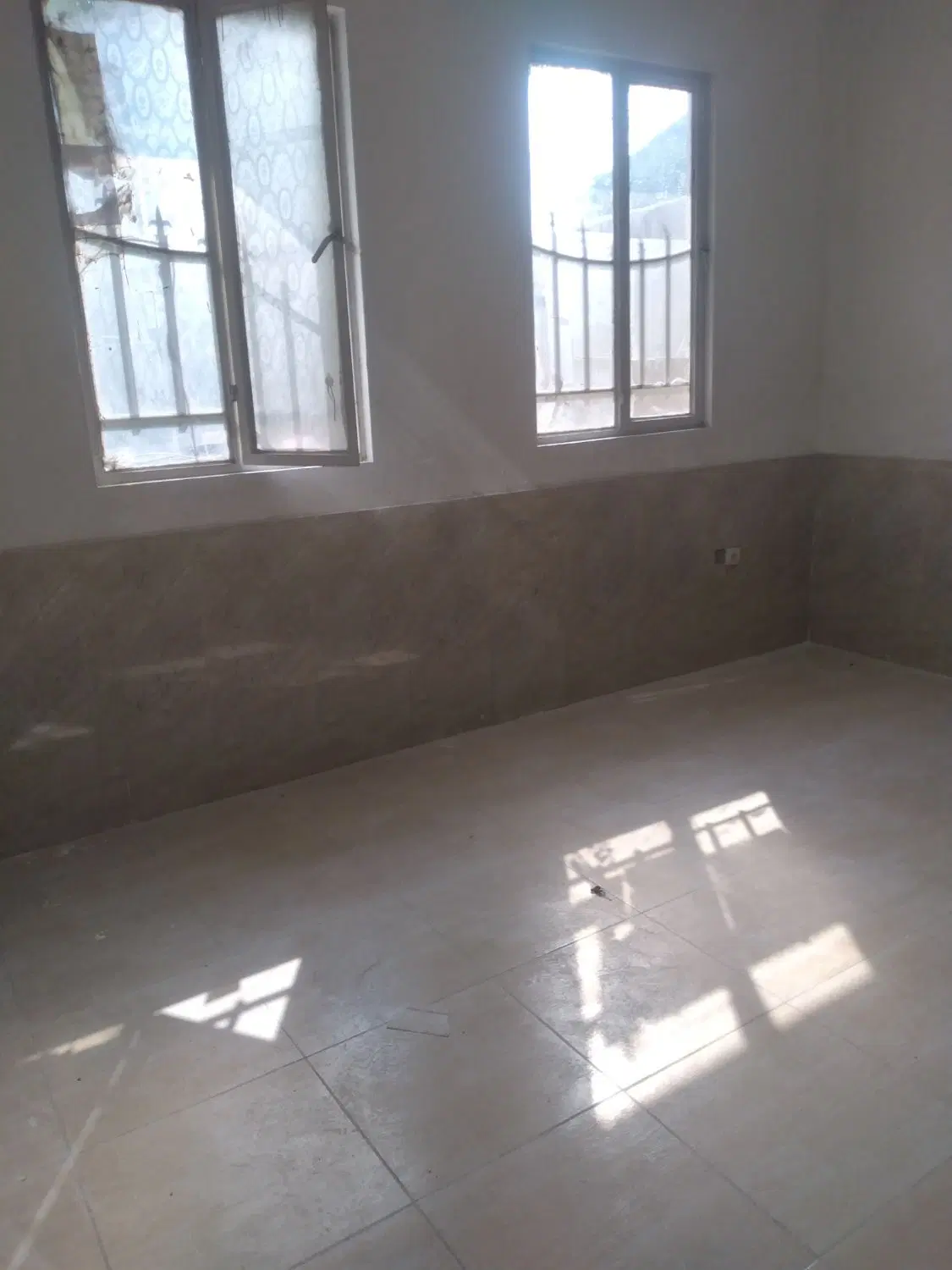 خانه ویلای حیاط بزرگ