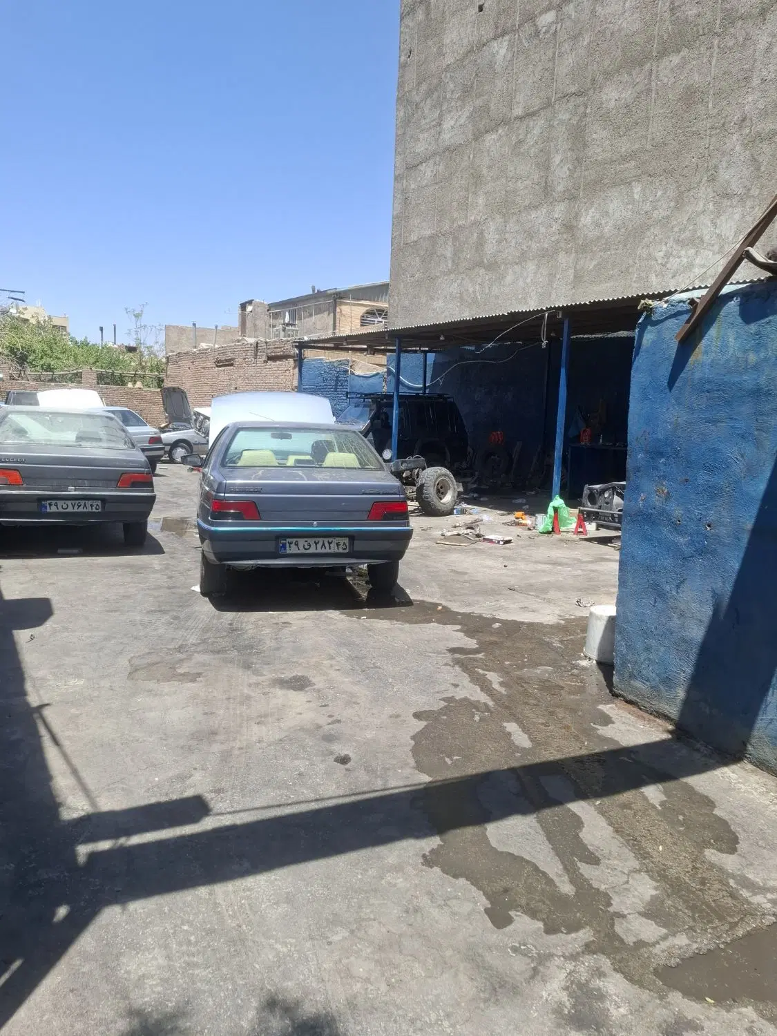 اجاره سه دهنه مغازه برای اهنگری