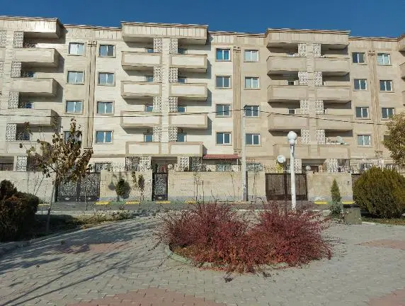 ۹۰متر آپارتمان شهرک دادگستری باغستان شهریار