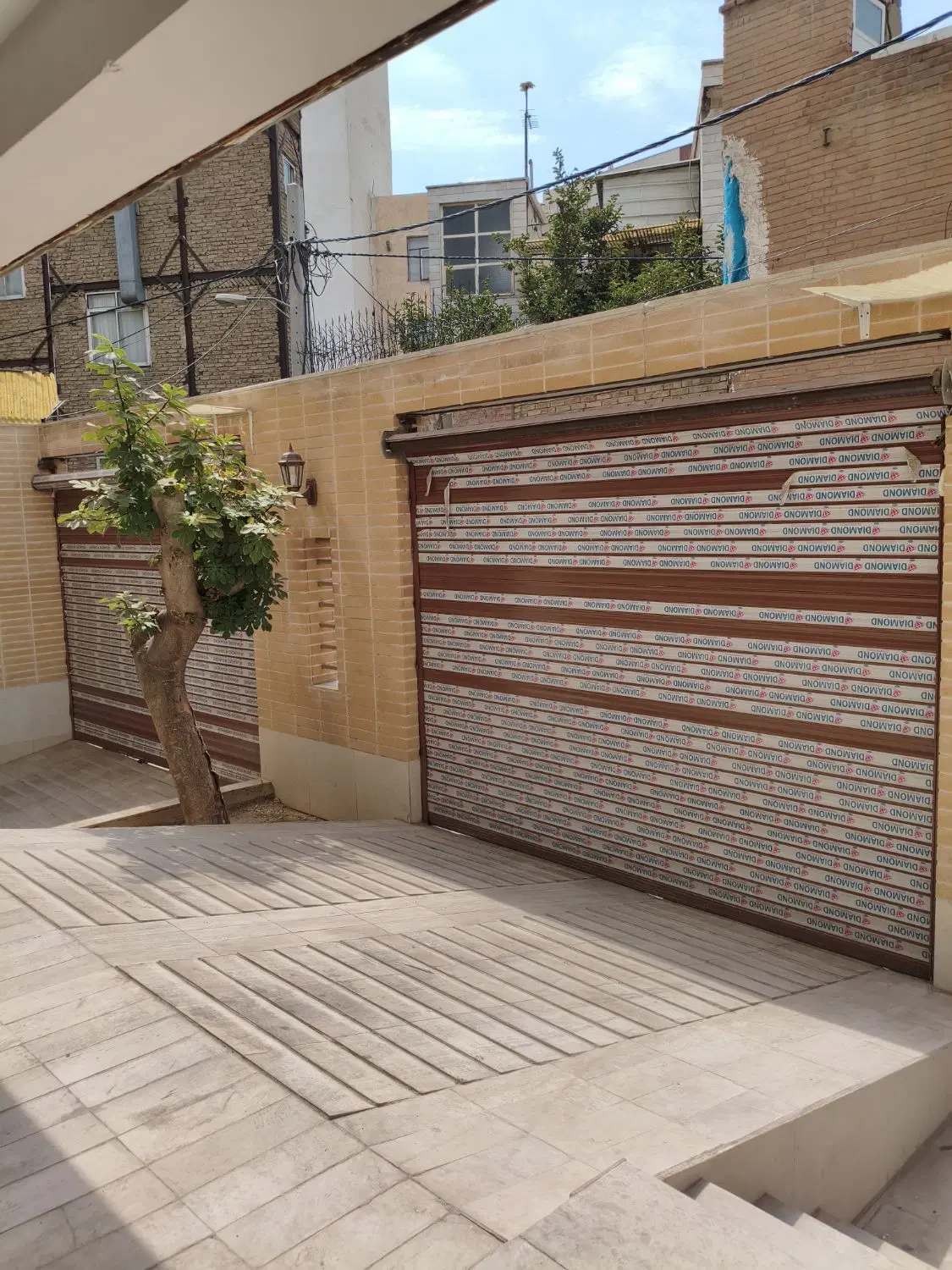 اجاره ی پارکینگ  خودرو