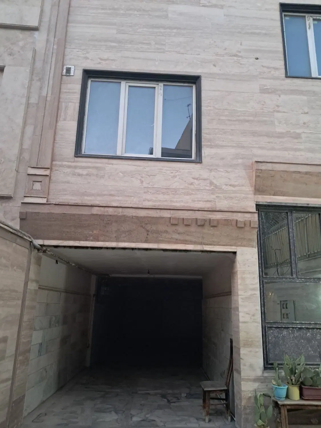 آپارتمان دو خوابه