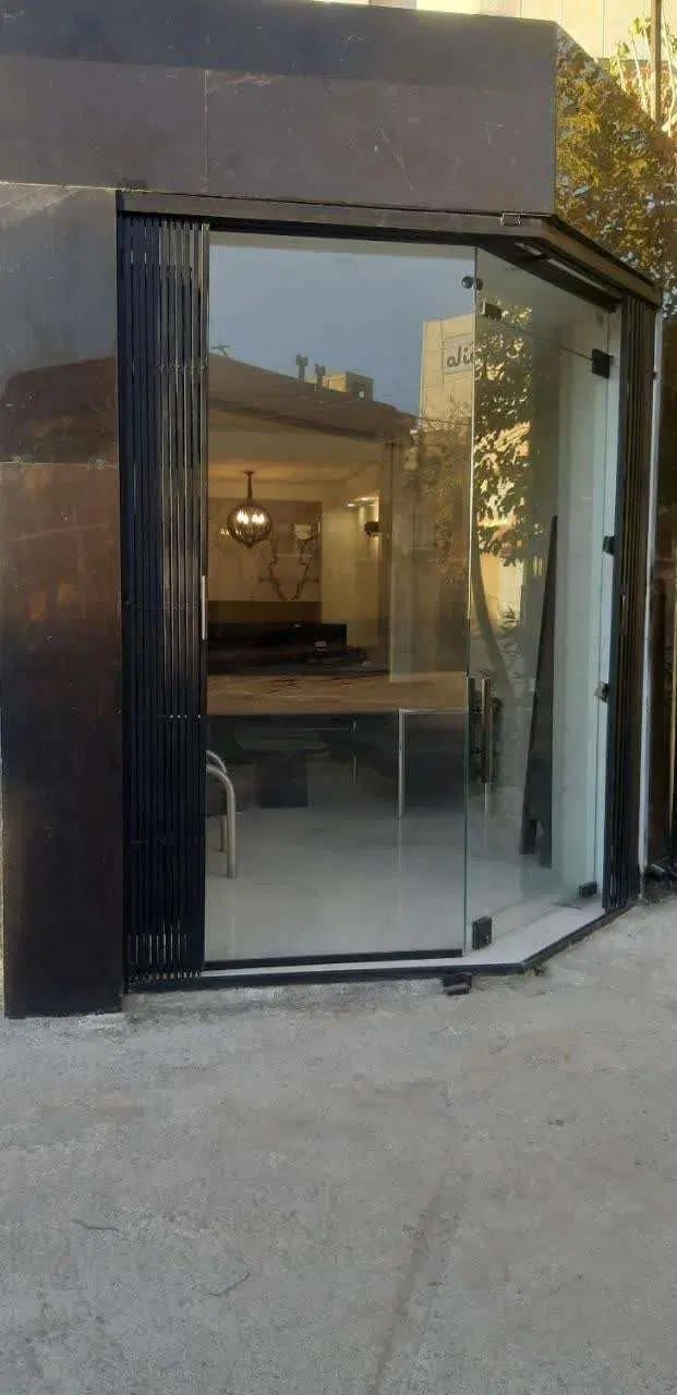 فروش مغازه تجاری ۲۰ متری روشن دشت شهرک زاینده رود