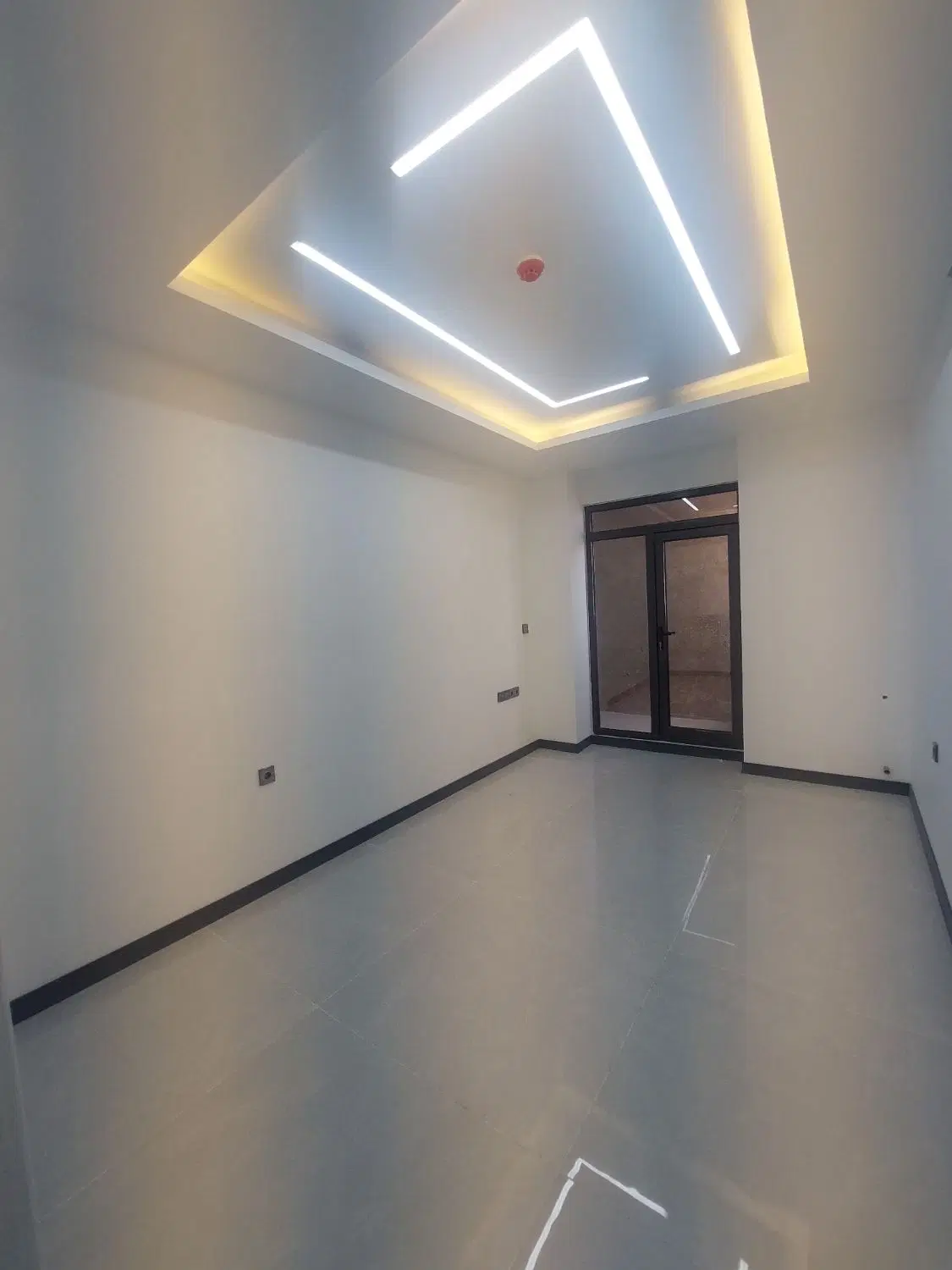 فروش آپارتمان نوساز تاپ لوکیشن منطقه