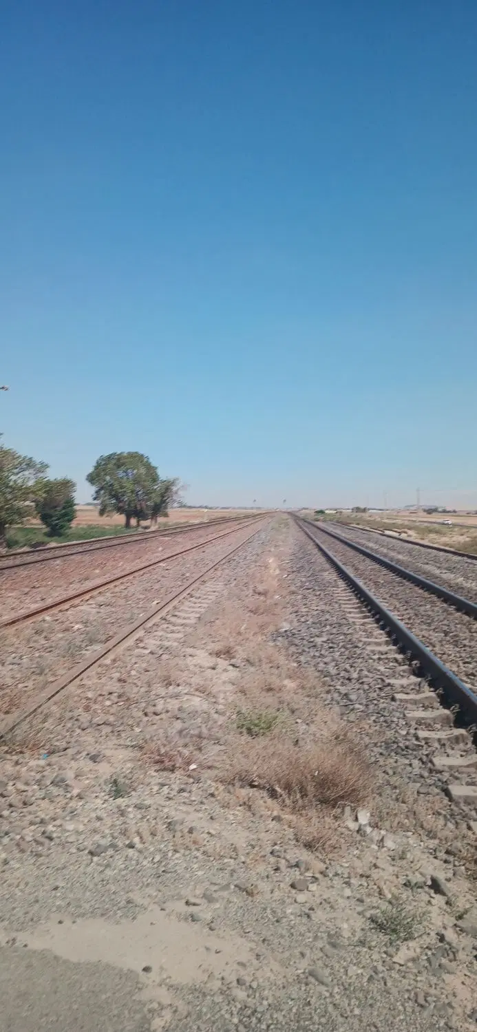 زمین در لوشان بالا