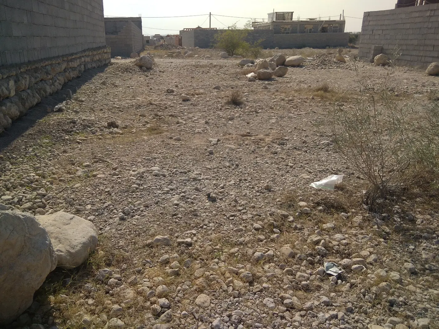 زمین درگیر ایسین ۳۰۰ متر
