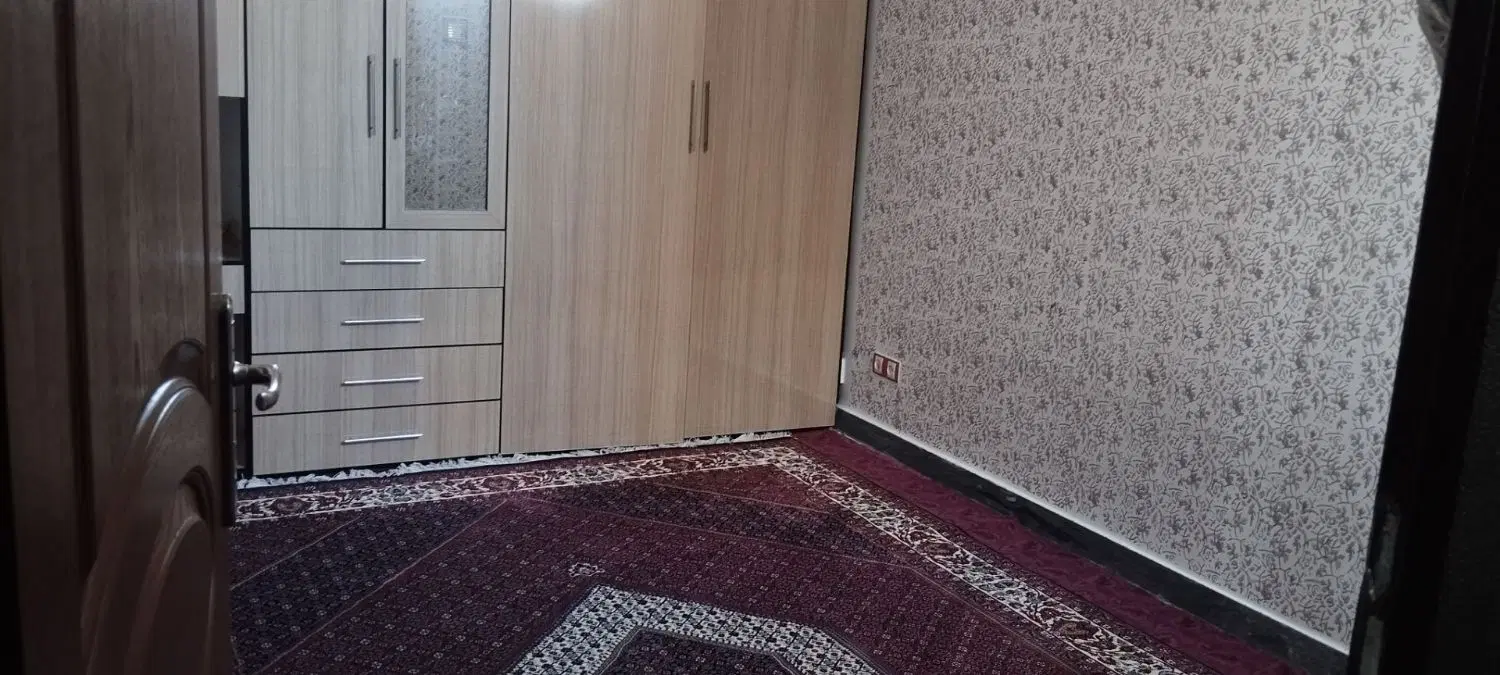 آجاره بهارستان بالا (جنب مدرسه‌۷تیر)