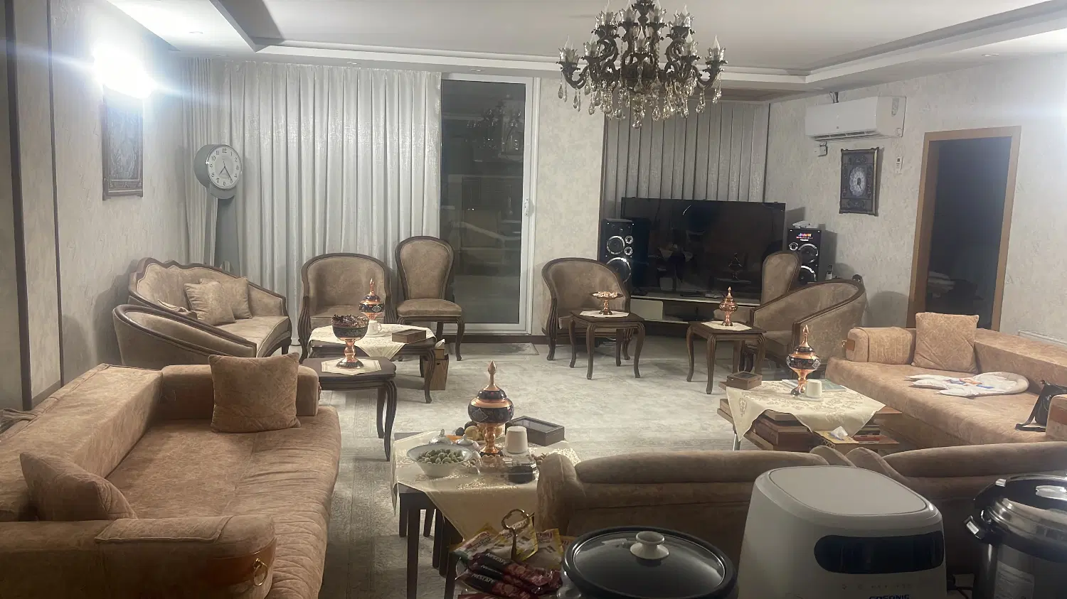 فروش واحد ۹۵ متری خ زرین کوب