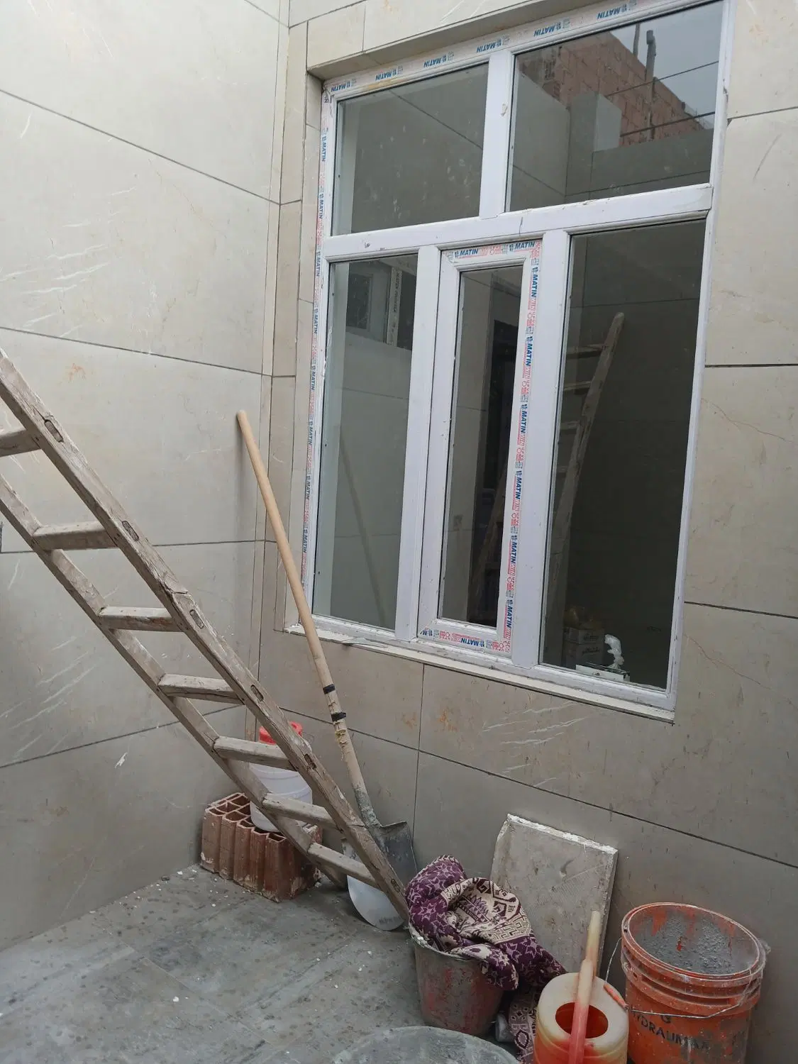 حیاط خانه نوساز باغمعروف ۴۶ متر خیابان مخابرات
