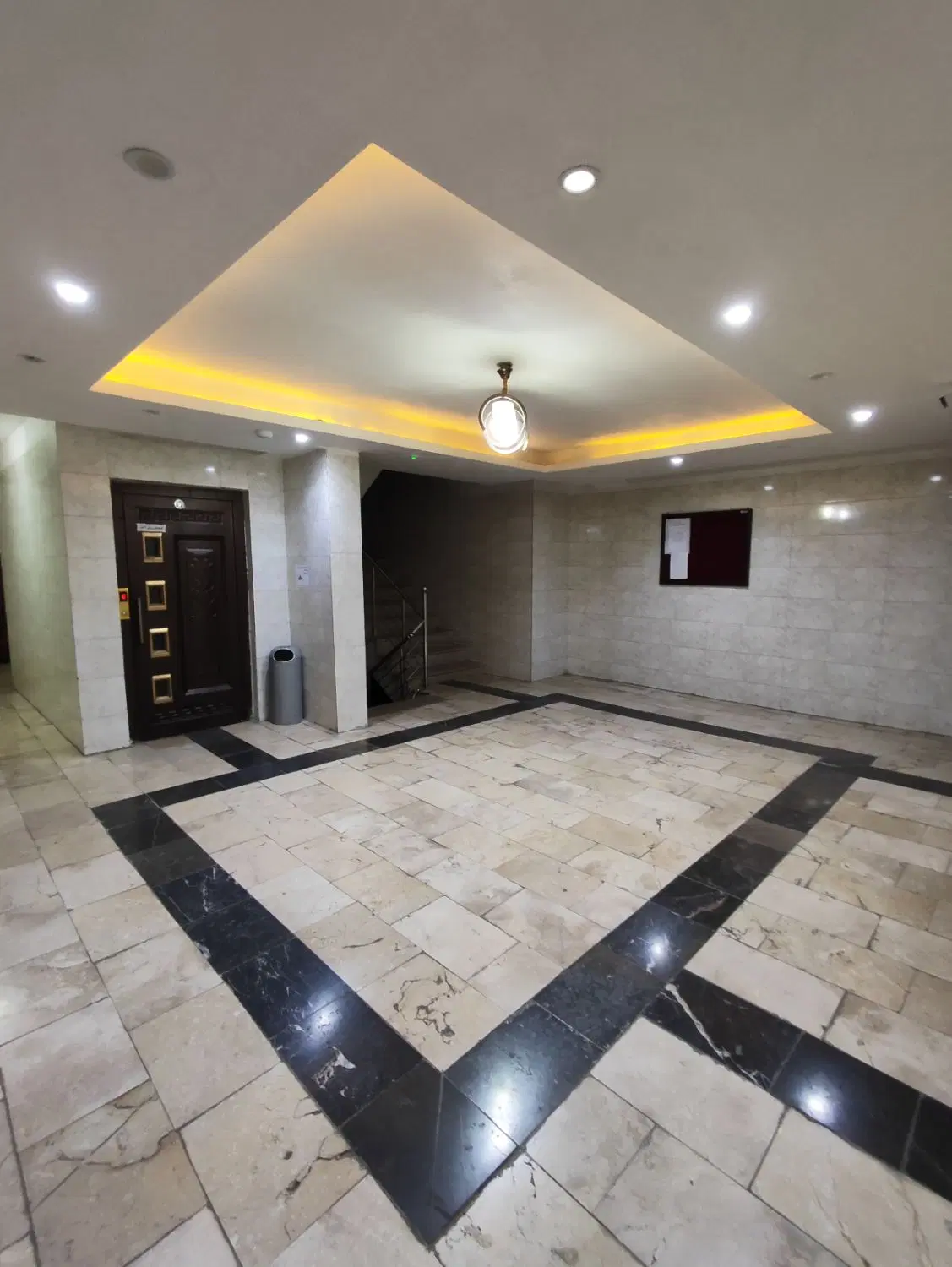 فروش واحد(پارکینگ اختصاصی)