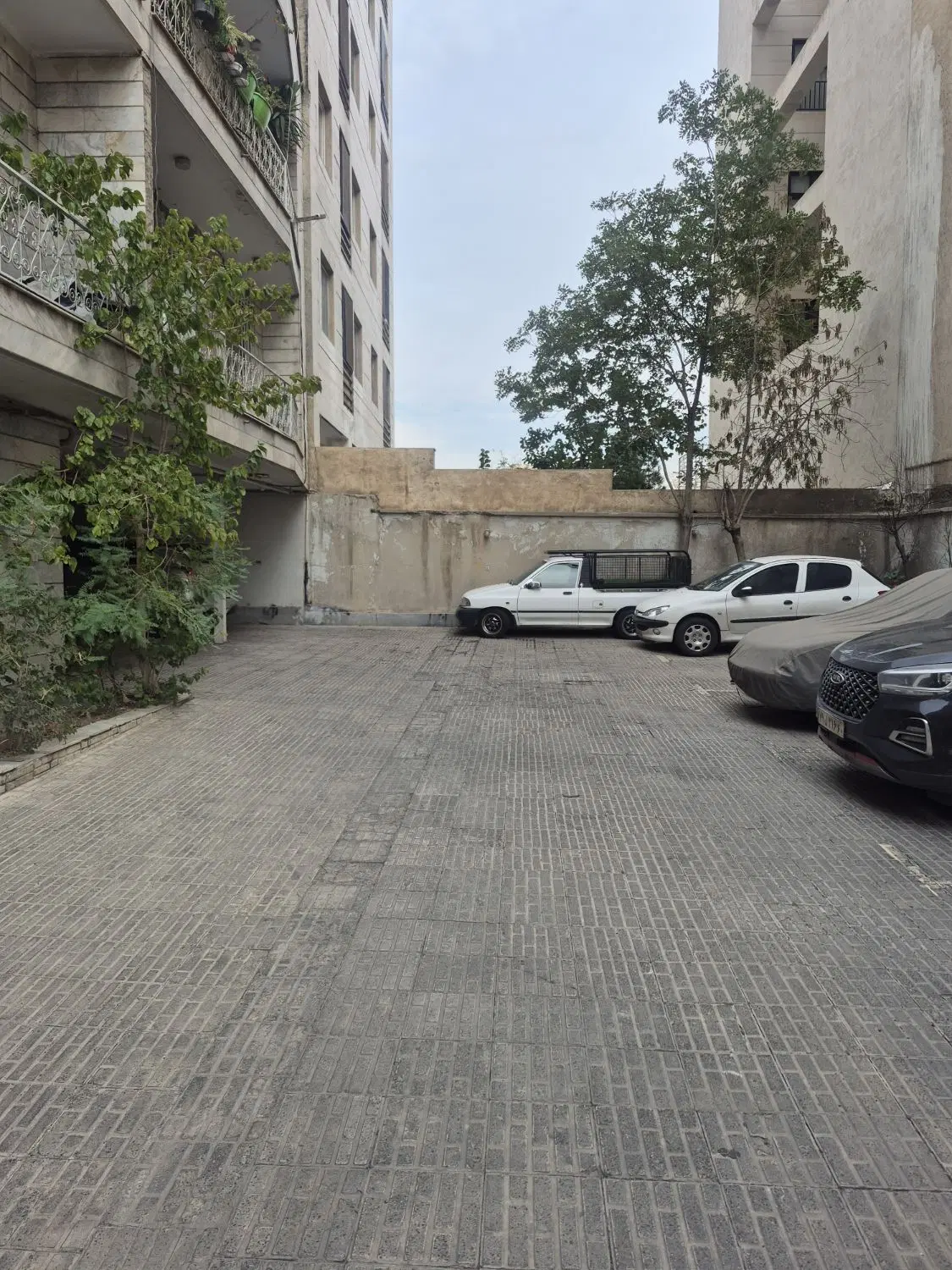 اپاتمان‌۱۰۵متر‌زمین۵۶۰مترفروشی