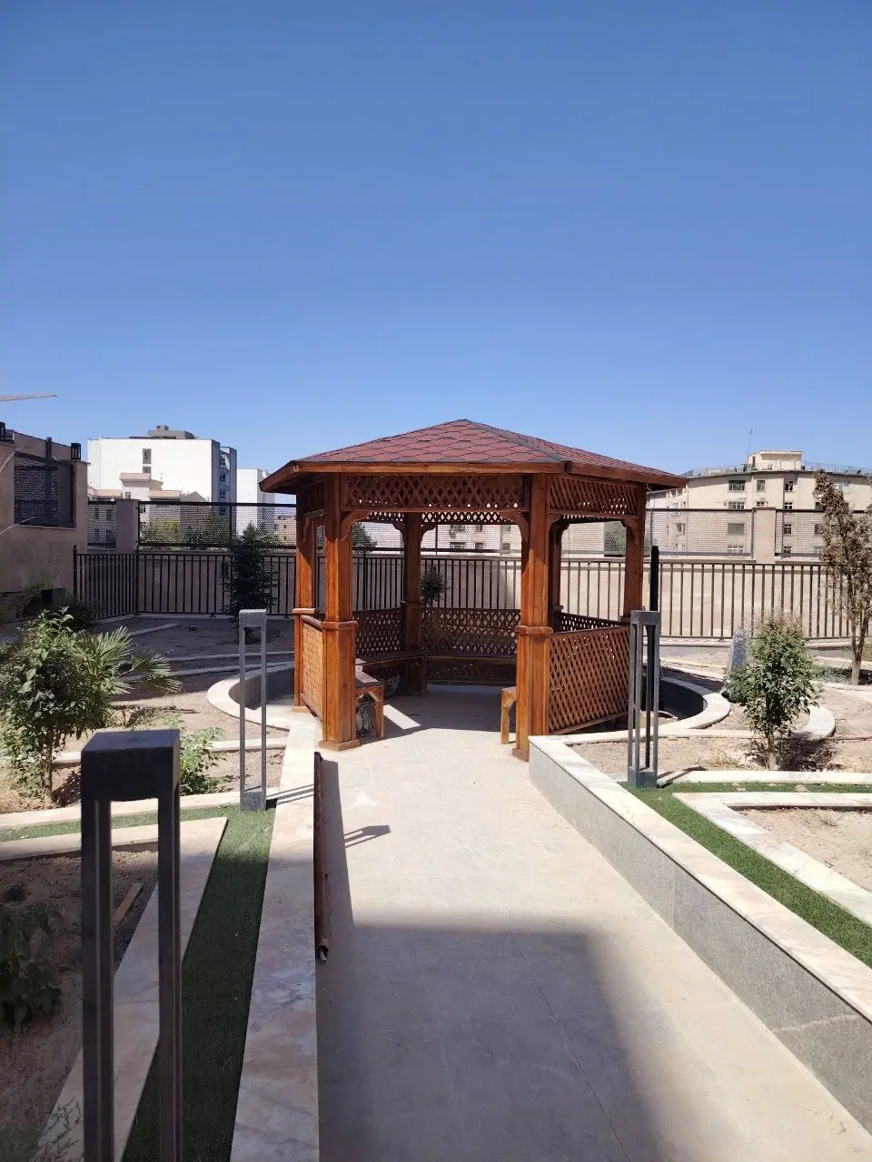 مهرشهر آپارتمان ۱۷۷ متری ۳ خواب ۱ مستر ۲ پارکینگ