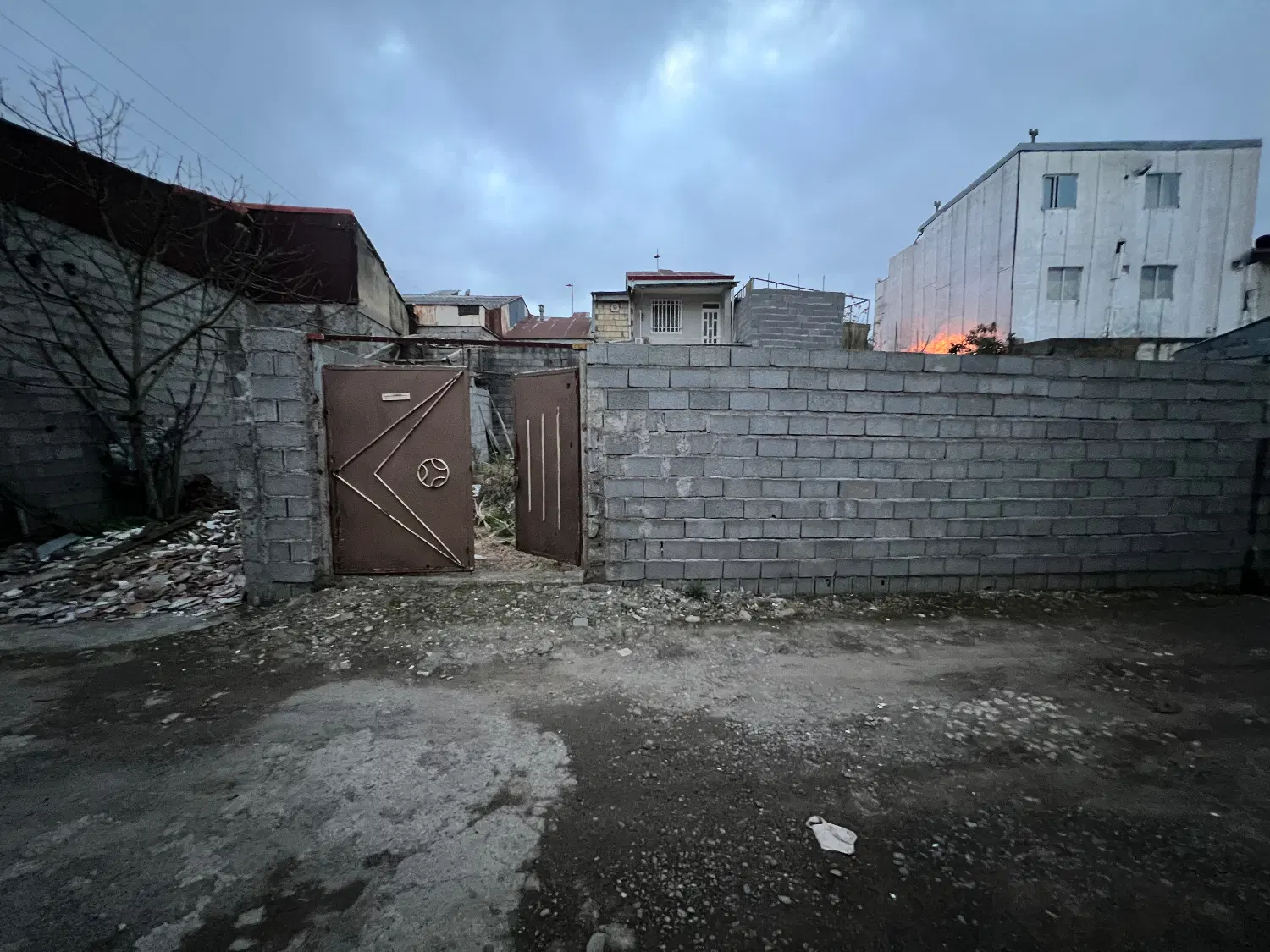 زمین ۱۲۰ متری سندار جماران ندائی ۳ بنبست پامچال