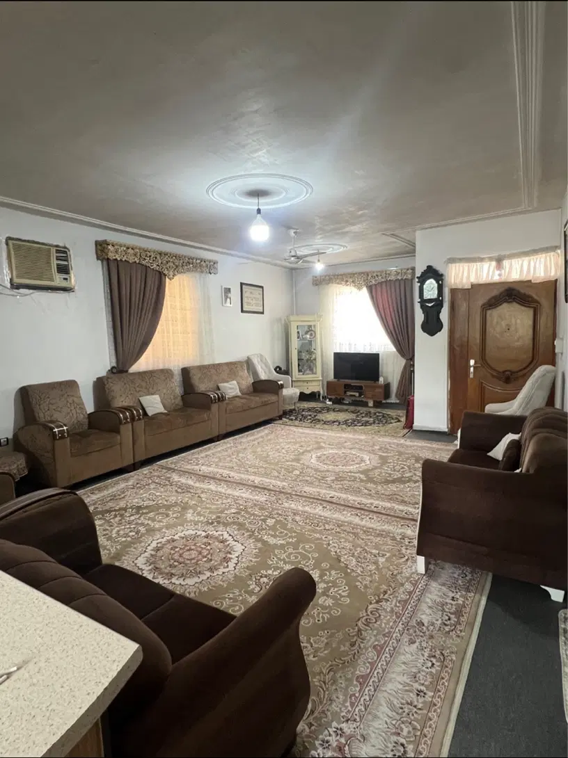 ویلایی ۲۵۰ متری حیاط دار