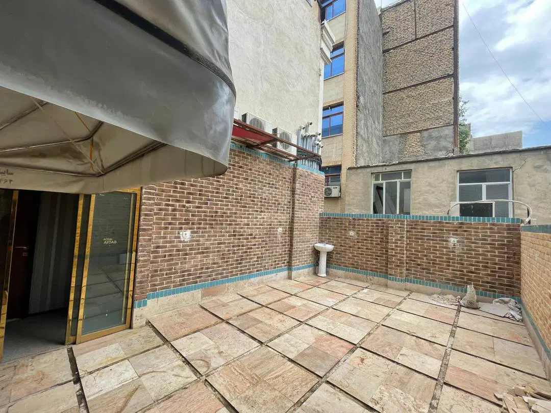 فروش هتل آپارتمان حاشیه بازار سرشور