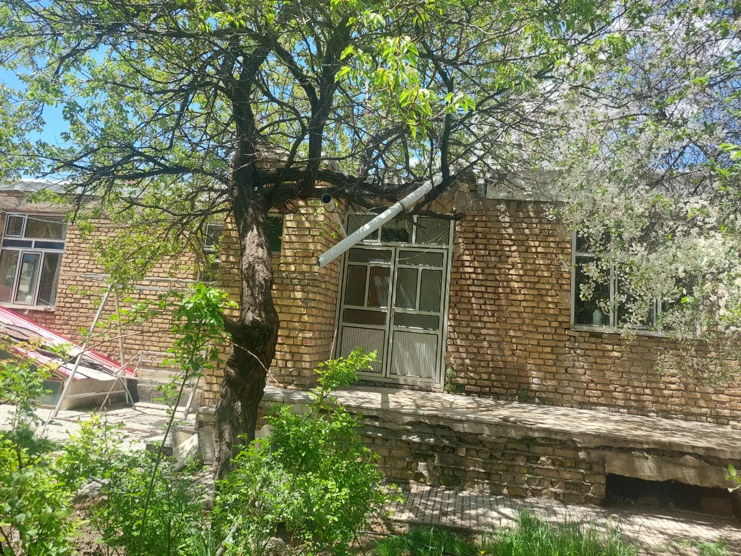 فروش منزل مسکونی