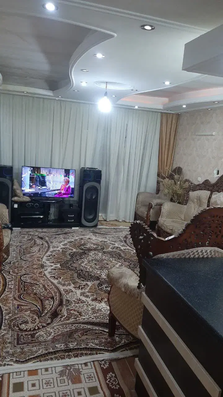 واحد 84متری سند دار.