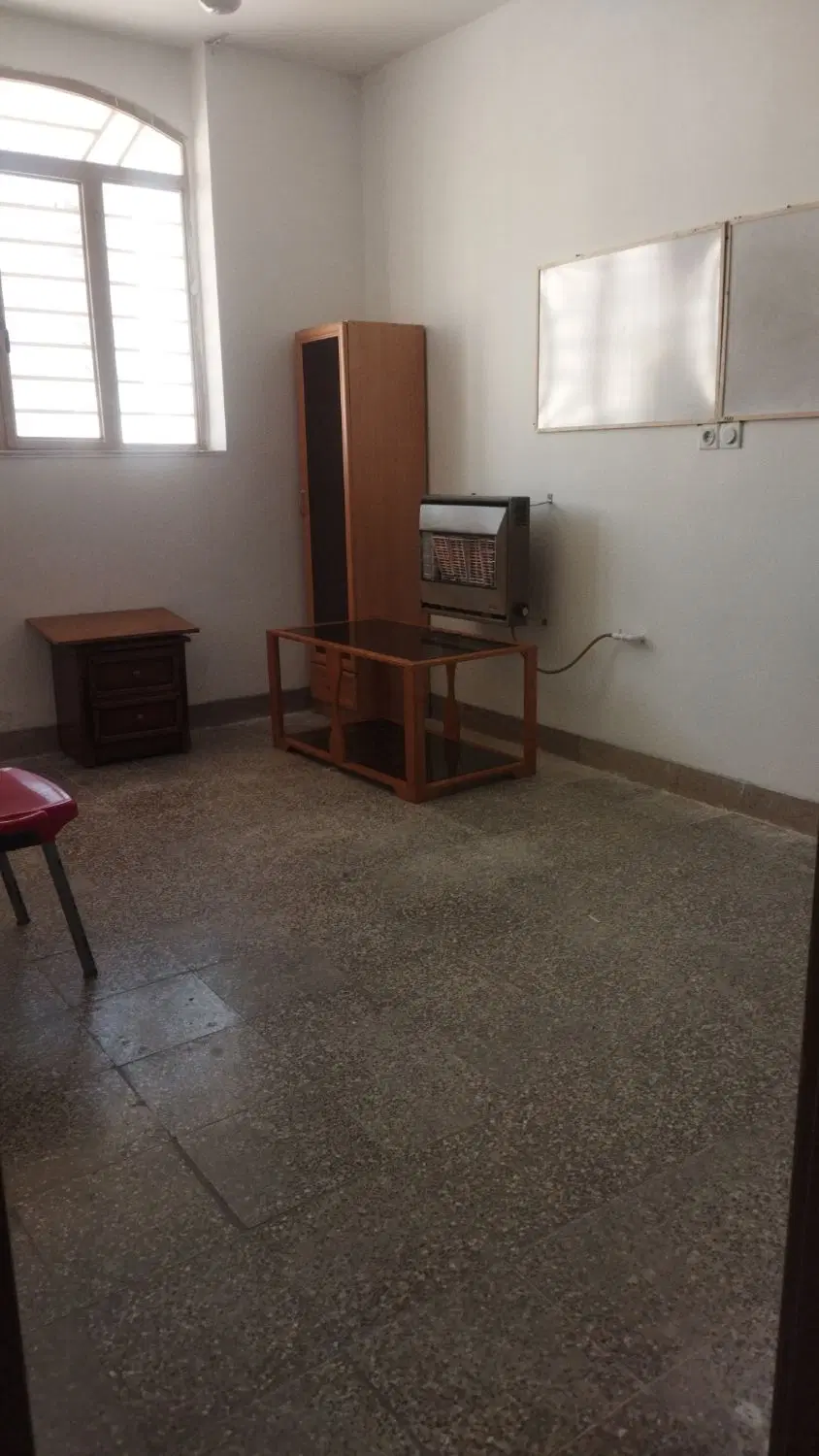 واحد سه خوابه بزرگ اداری آموزشی