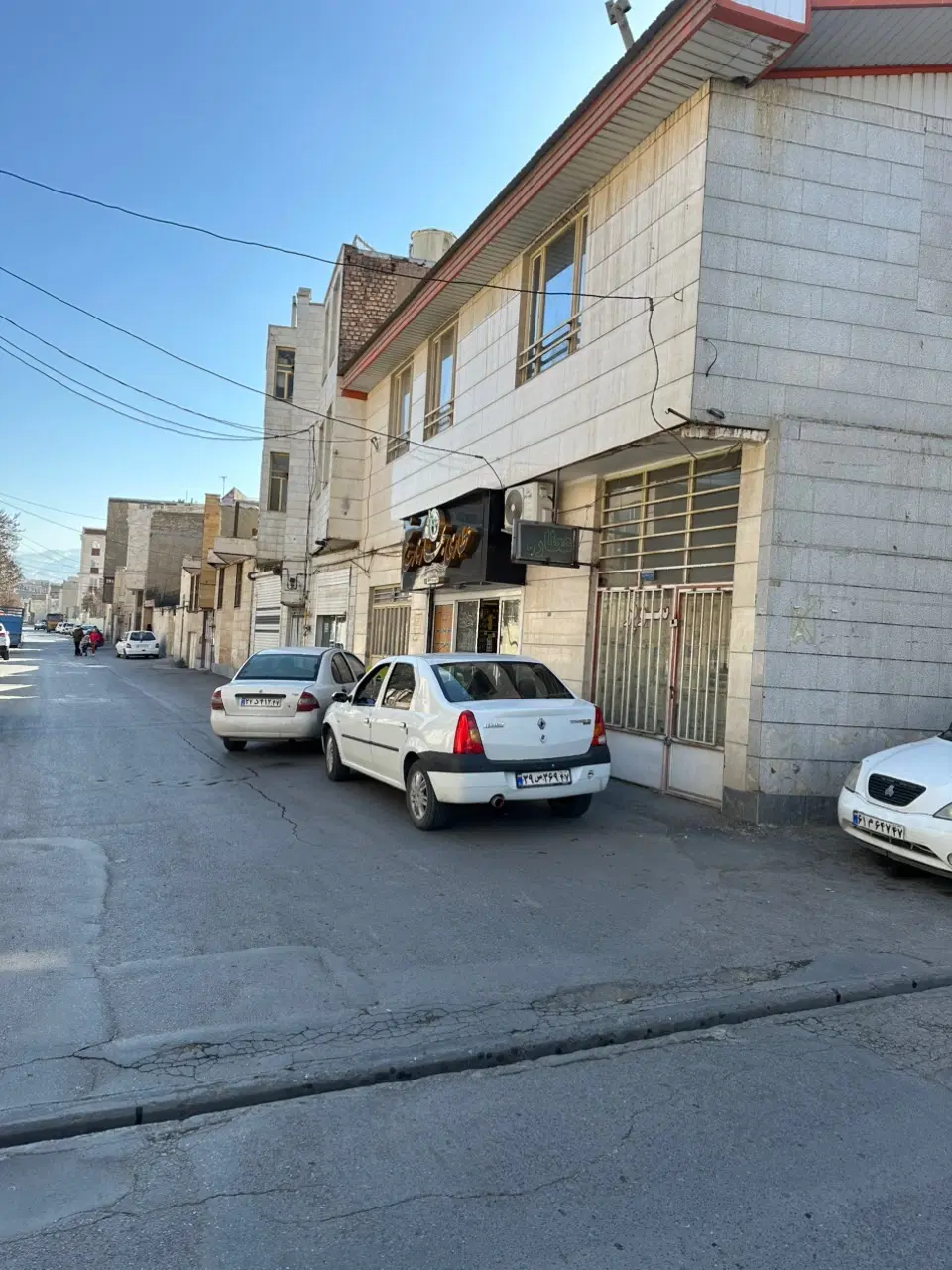 منزل مستقل ۸۳متر خیابان طبرسی سه بر۱۳ متر بریک سمت