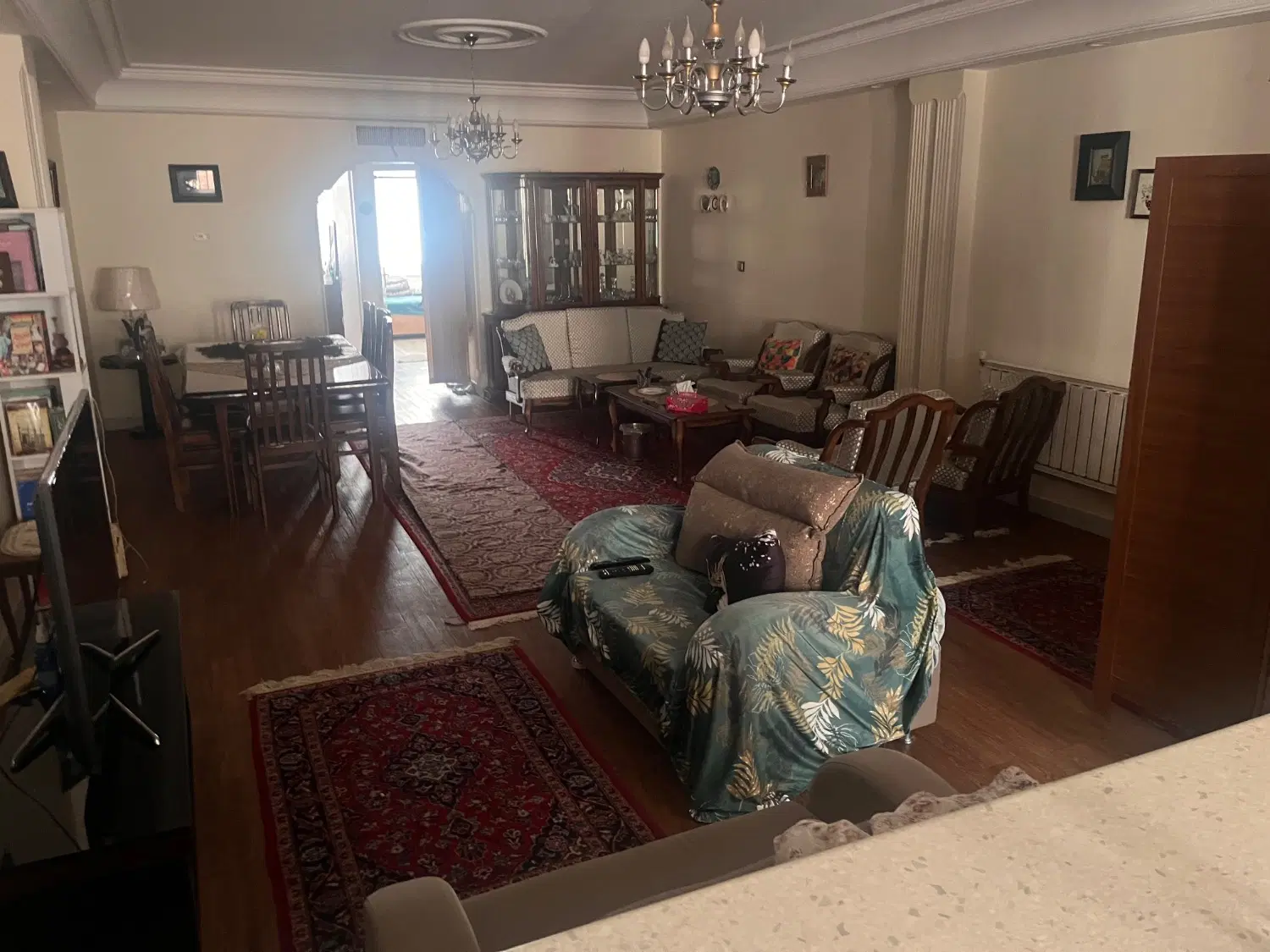 98 متر 2 خواب، پارکینگ، منیریه