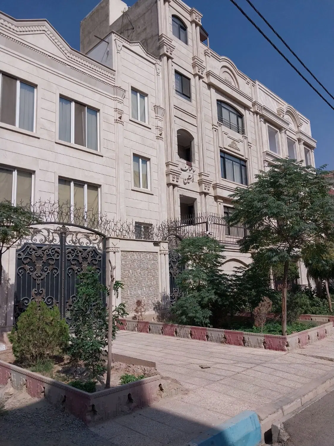 زمین مسکونی.قطعه هنرمندان.نگارستان دوم