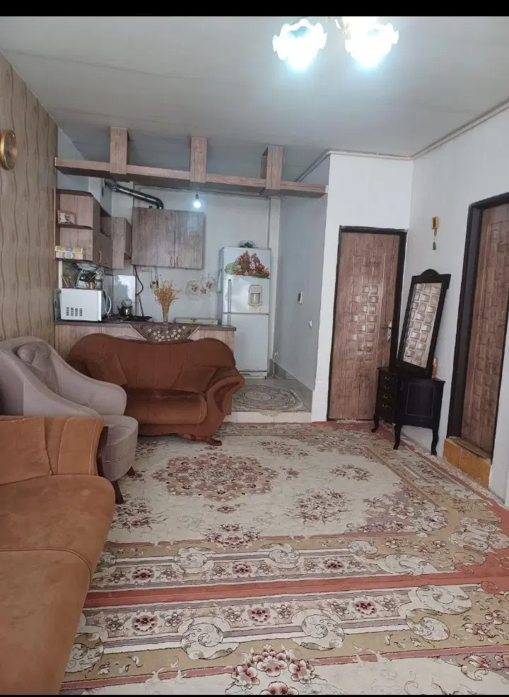آپارتمان ایثارگران ۲۳ طبقه سوم ۶۰ متری