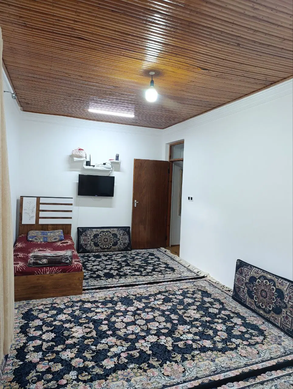 اقامتگاه سنتی در دل روستا_جنگل_ آبشار