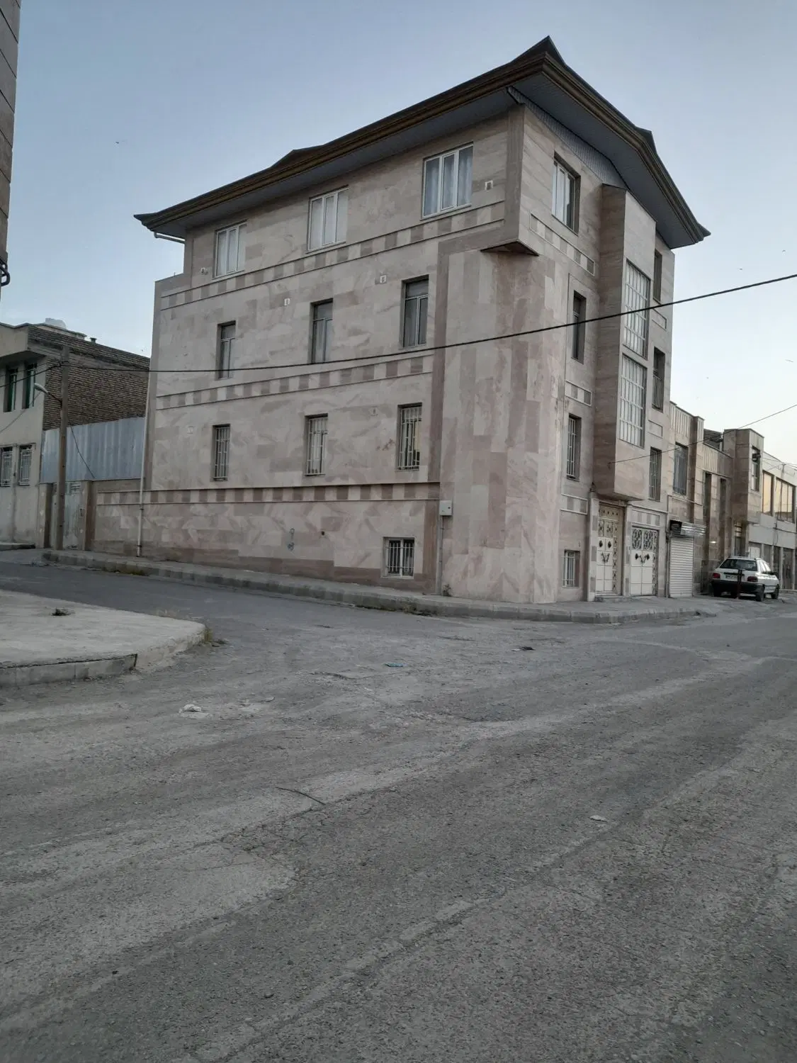 طبقه ۱۴۰متری شهرک رسالت