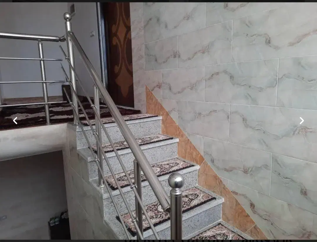 ملک مسکونی سه خواب سنددار دو مغازه تجاری