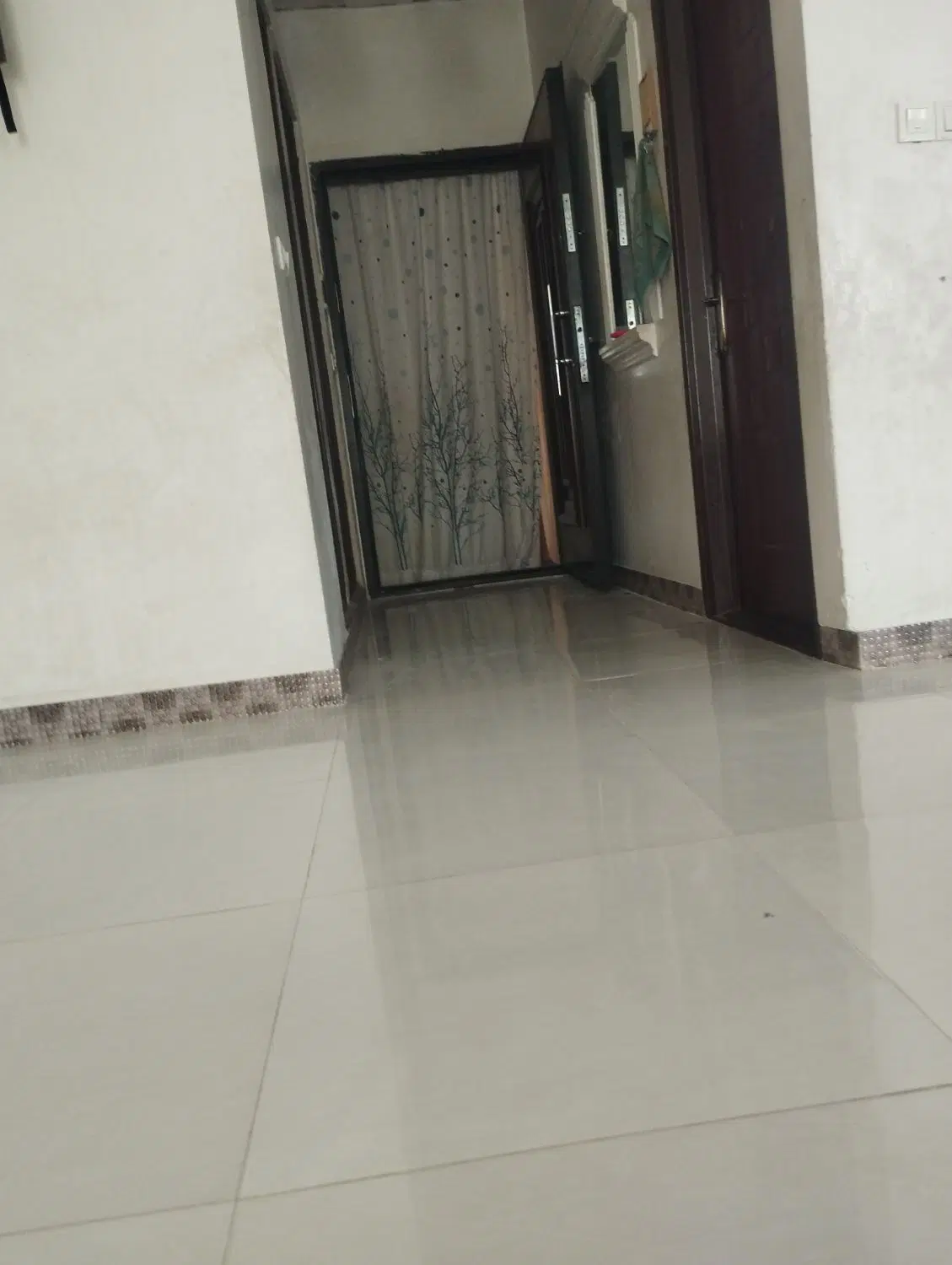 طبقه اول و همکف بسیار مرتب و شیک