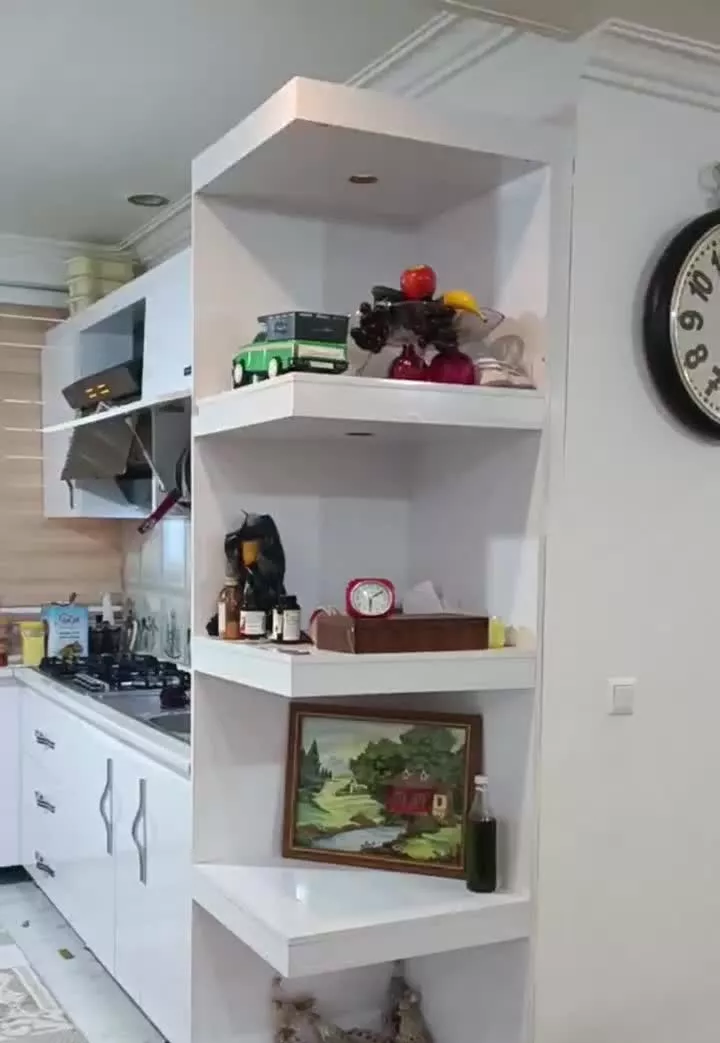 ساختمان  واقع در خیابان ستاری