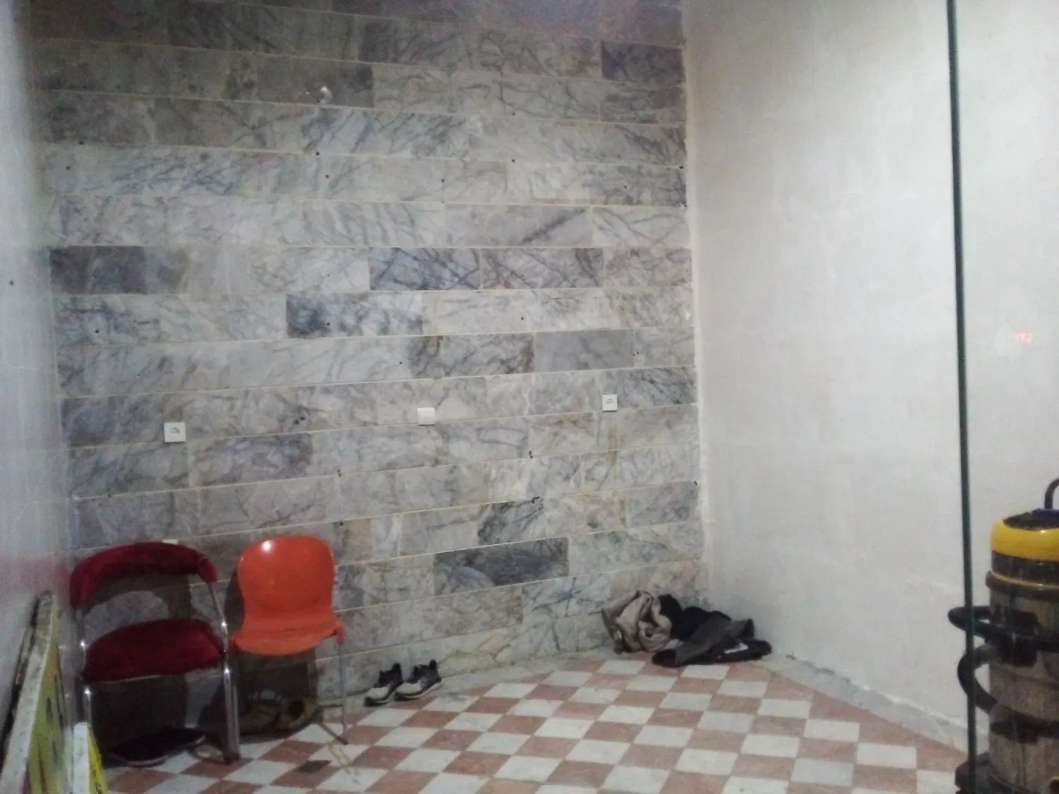 رهن و اجاره مغازه در حاشیه ۲۰ متری