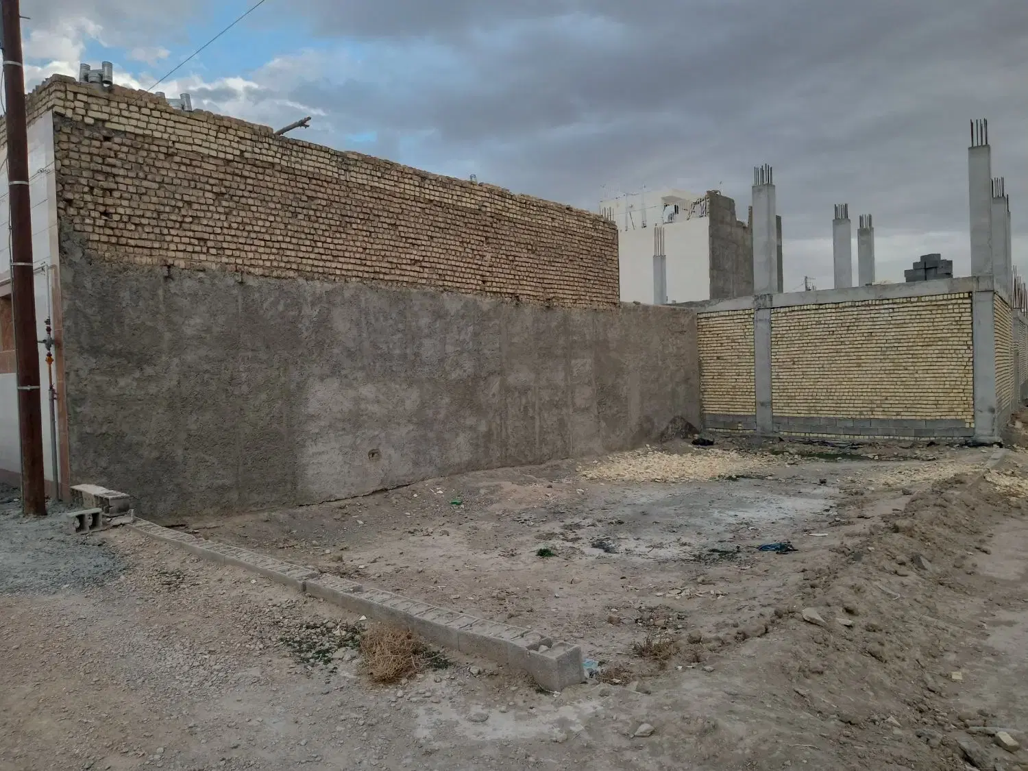 زمین مسکونی هنرستان