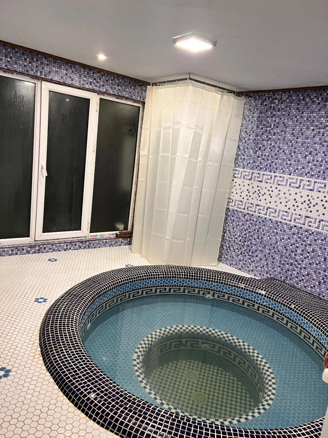 ویلای فول امکانات